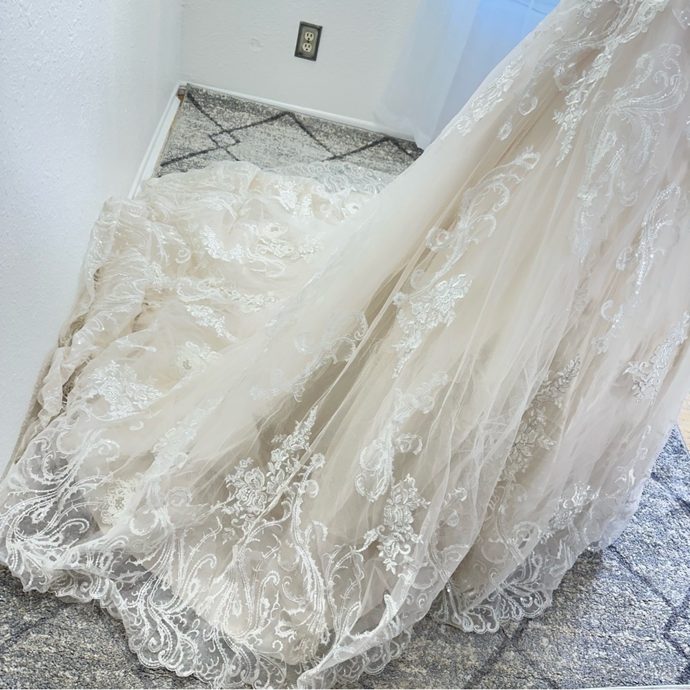 Allure Bridals Gown 9413 champagne ivory size 12 sweetheart princess - Picture 6 of 17